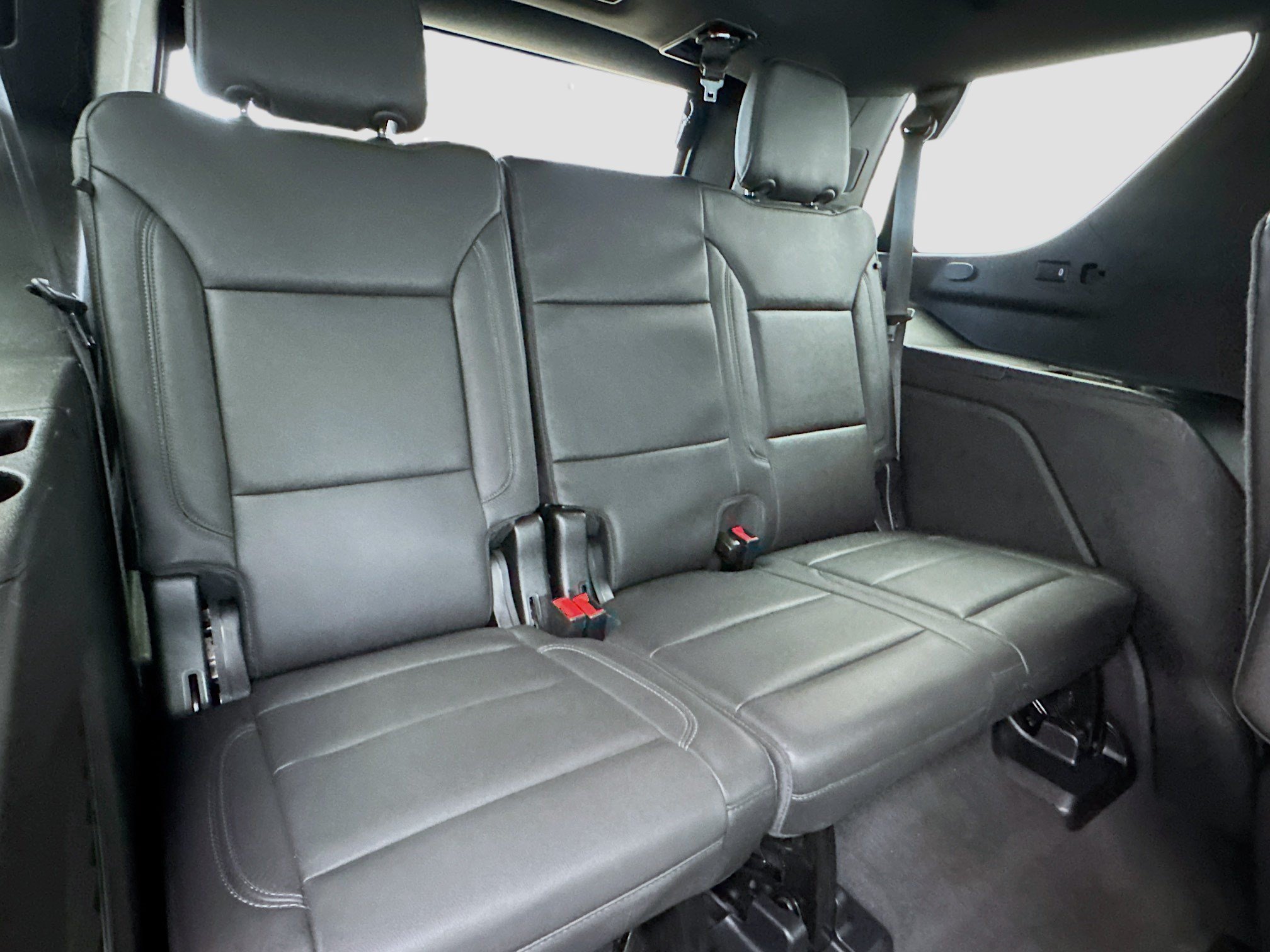 Used 2024 Chevrolet Tahoe Z71 w/ Luxury Package AWD/4WD image 19