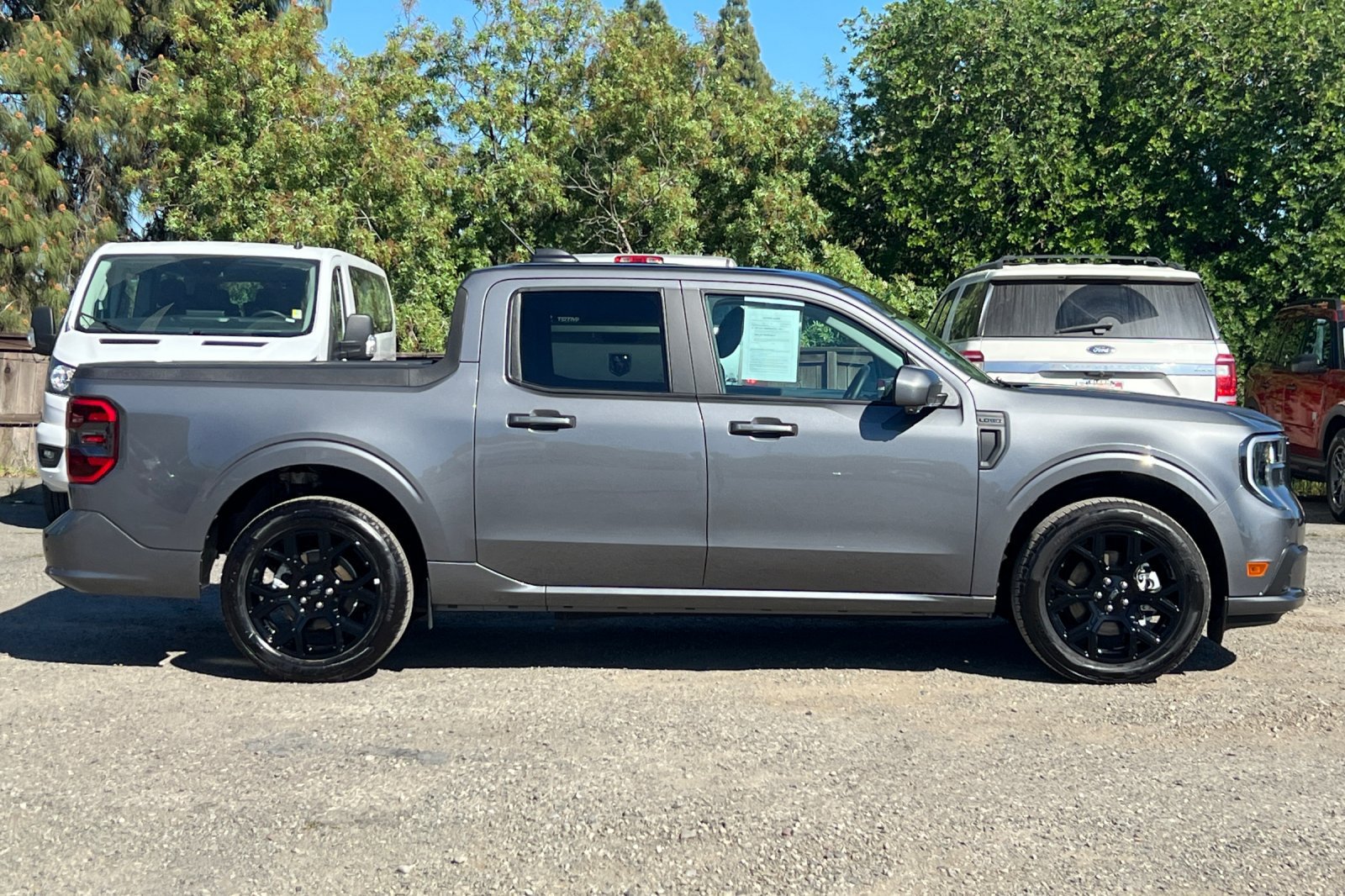 Used 2025 Ford Maverick Lobo AWD/4WD image 3