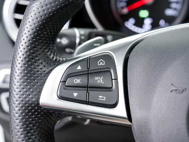 Used 2019 Mercedes-Benz GLC 300 4MATIC image 12