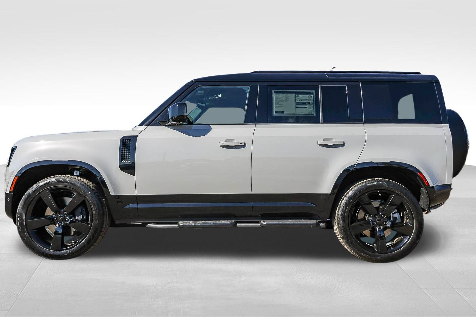 New 2026 Land Rover Defender 110 X-Dynamic SE AWD/4WD image 8