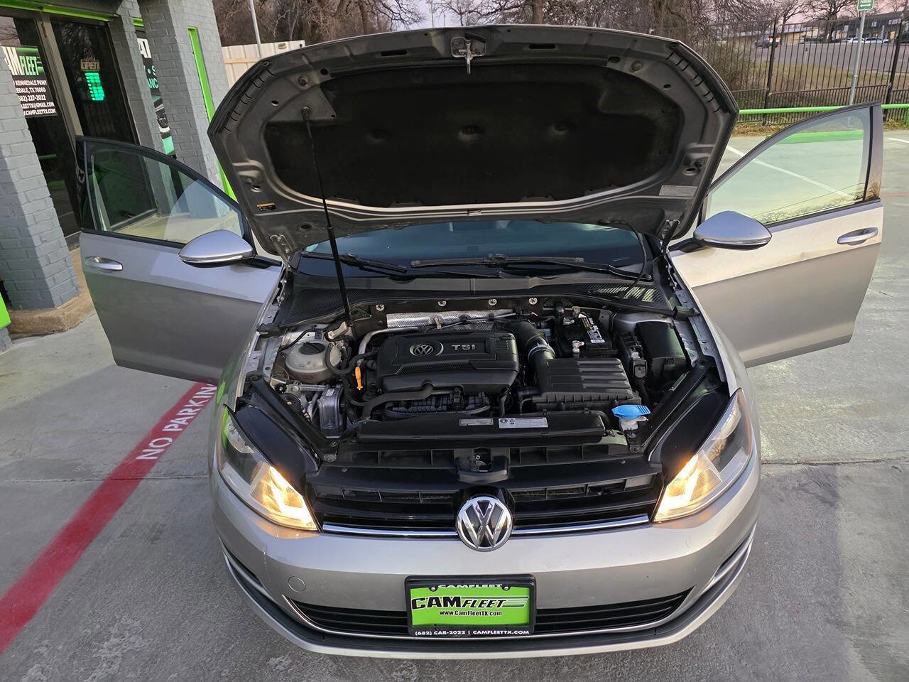 Used 2015 Volkswagen Golf S image 59