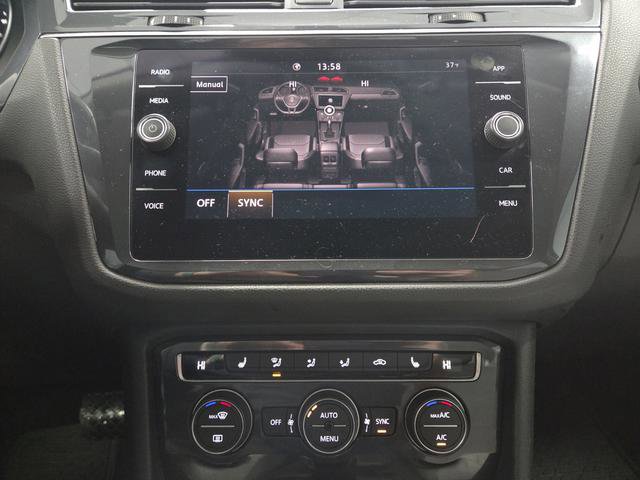 Used 2020 Volkswagen Tiguan SE w/ Panoramic Sunroof Package image 19