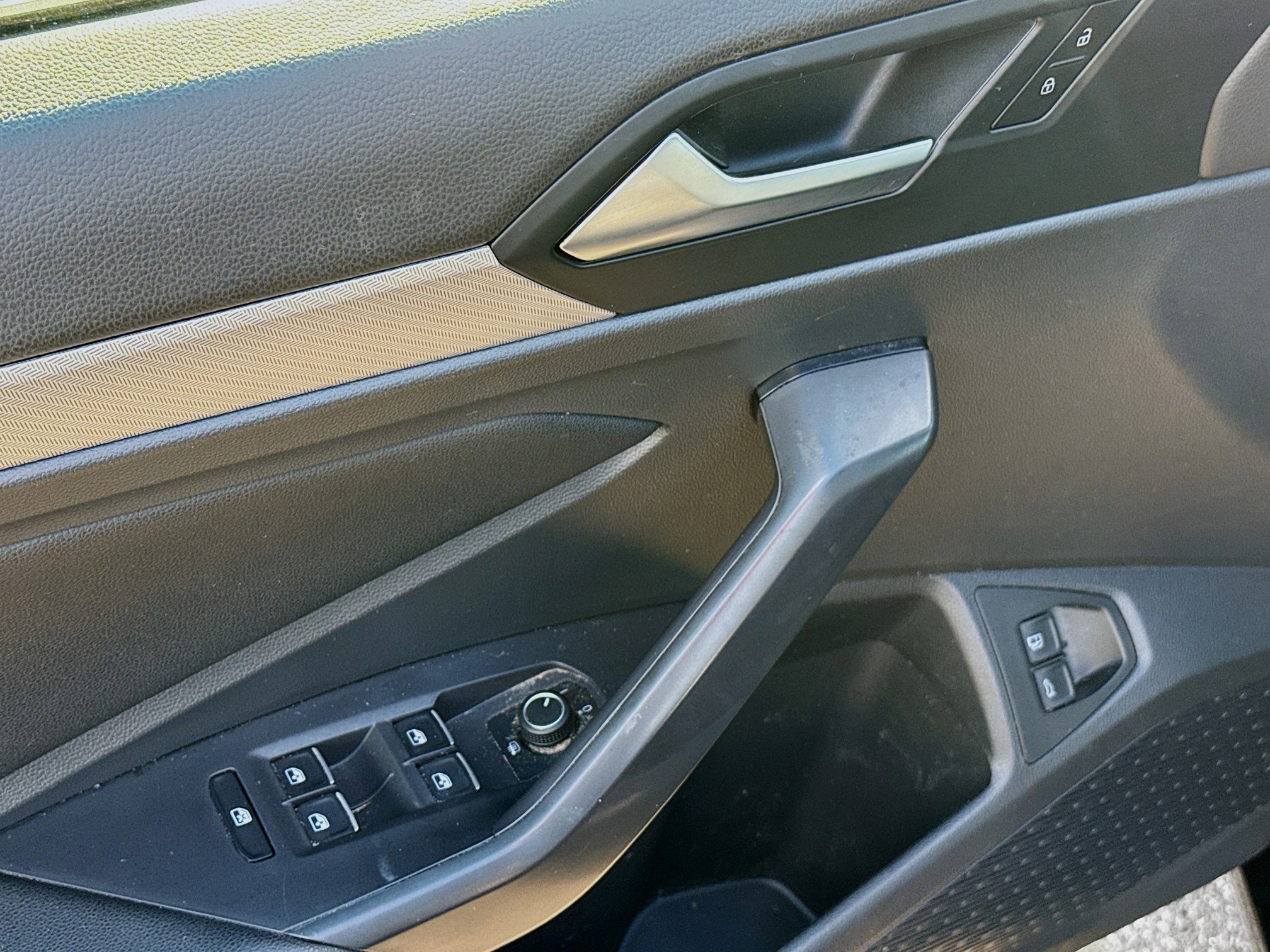 Used 2021 Volkswagen Jetta S w/ Driver Assistance Package image 21