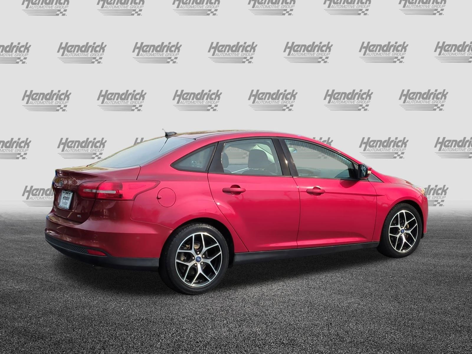 Used 2017 Ford Focus SEL image 9