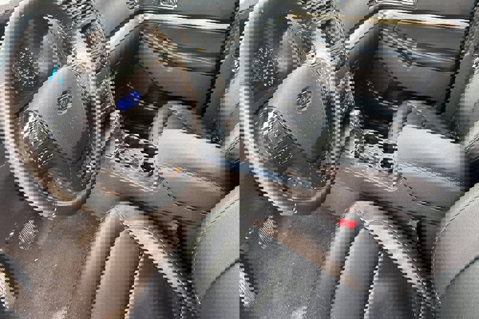 Used 2018 Ford Explorer XLT image 11