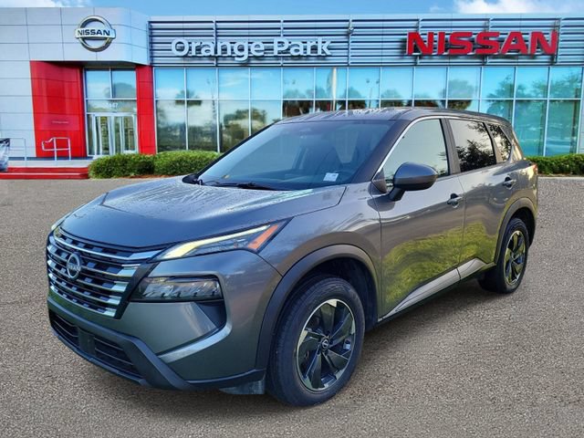 Used 2025 Nissan Rogue SV AWD/4WD image 4