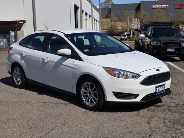 Used 2015 Ford Focus SE video 3