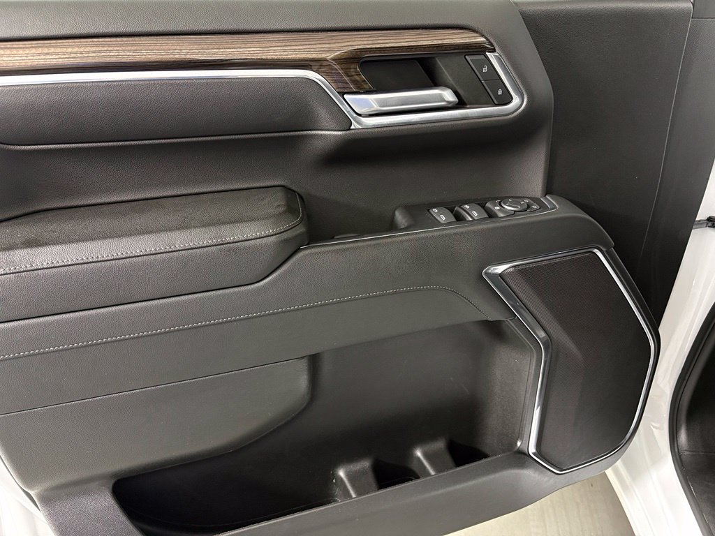 Used 2023 Chevrolet Silverado 1500 LT AWD/4WD image 14
