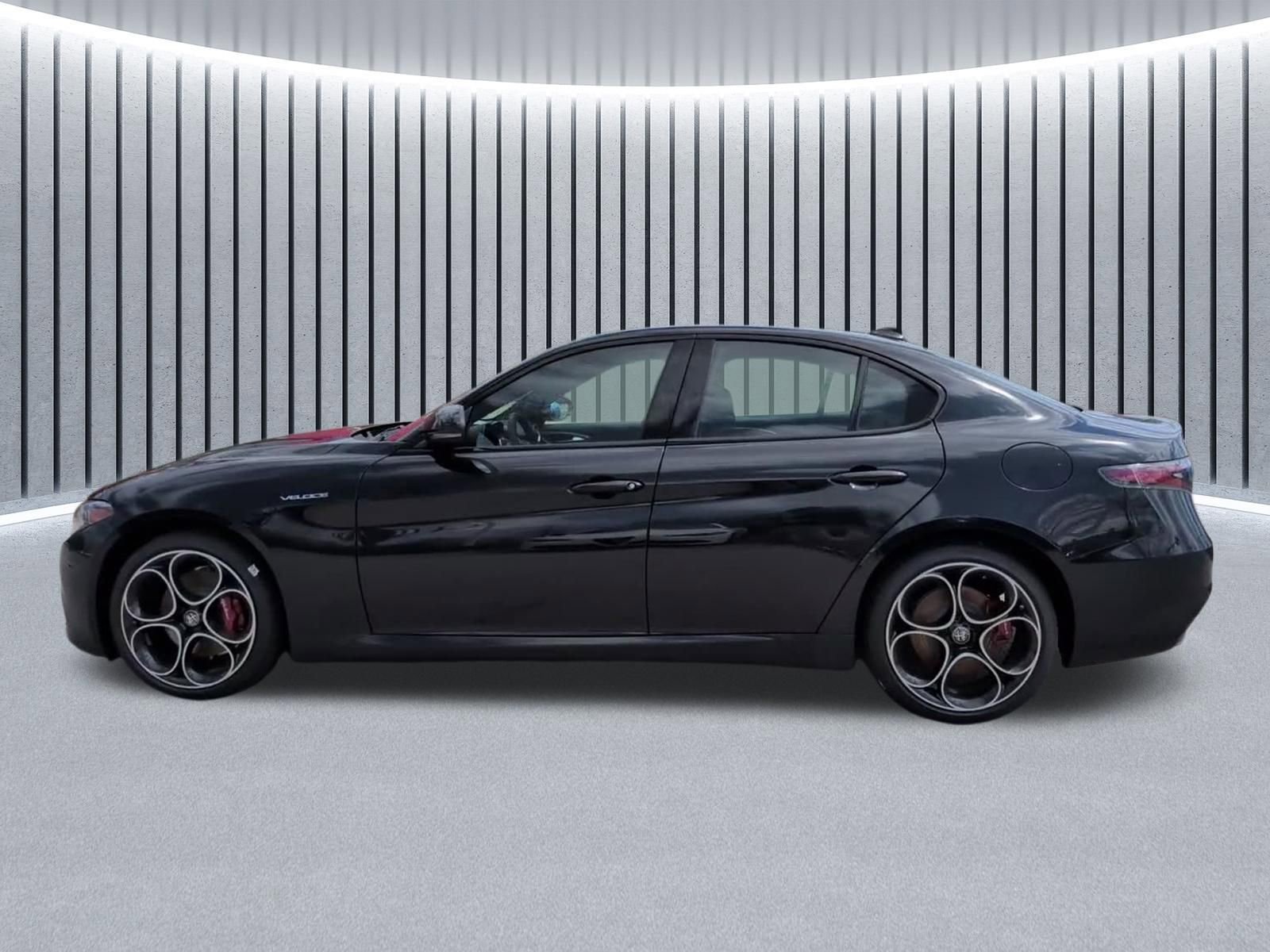 New 2026 Alfa Romeo Giulia AWD image 15