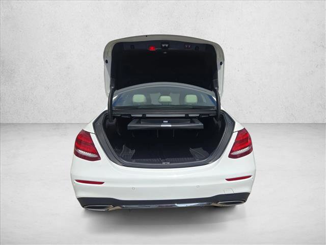 Used 2018 Mercedes-Benz E 300 image 6