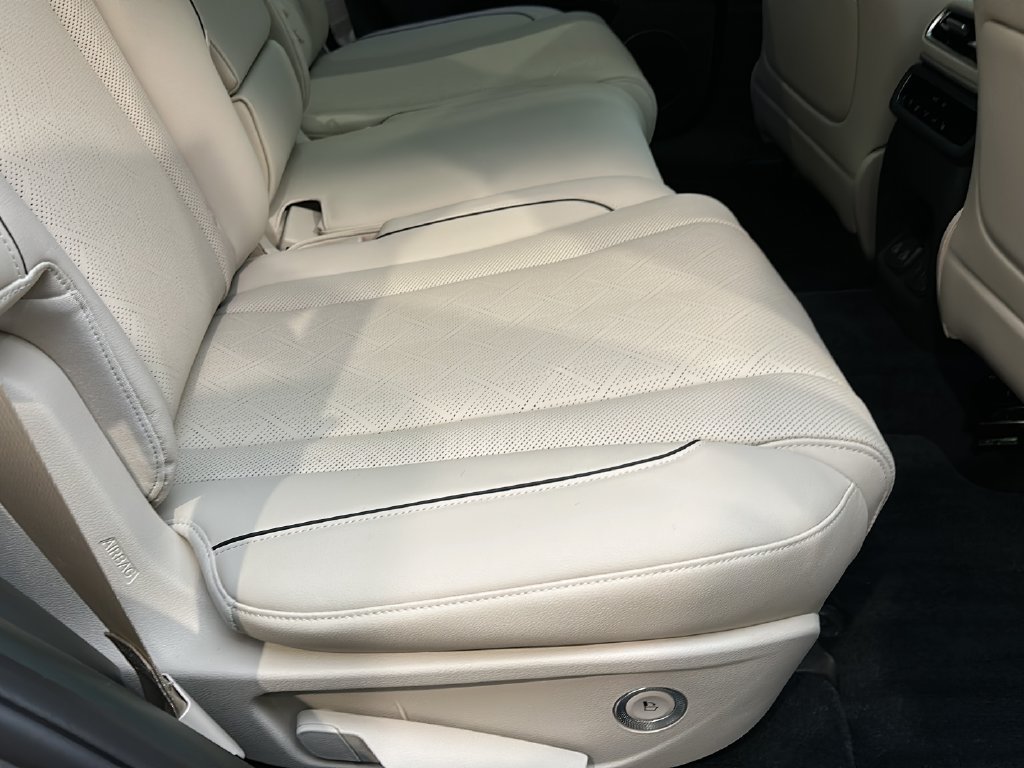 Certified 2025 Genesis GV80 2.5T Prestige AWD/4WD image 18
