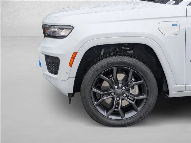 Used 2023 Jeep Grand Cherokee 30th Anniversary image 23