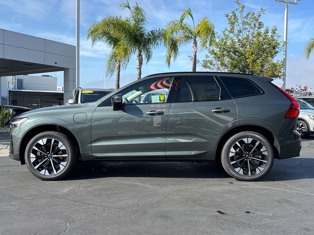 New 2026 Volvo XC60 T8 Plus w/ Climate Package PRO AWD/4WD image 2