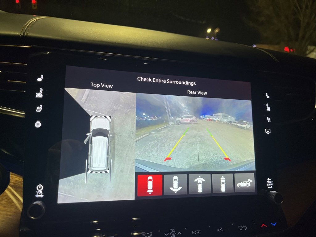 Used 2024 Jeep Grand Wagoneer L Series III image 14