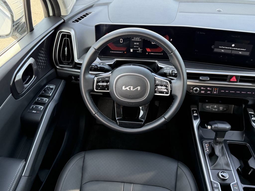 Certified 2025 Kia Sorento EX FWD image 13