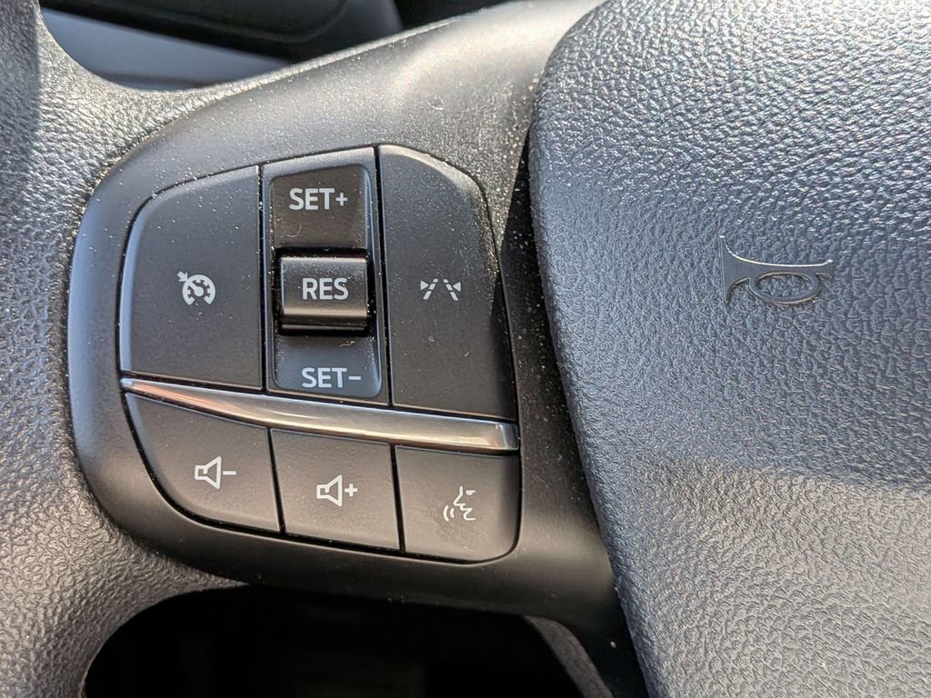 Used 2025 Ford Escape Active AWD/4WD image 19