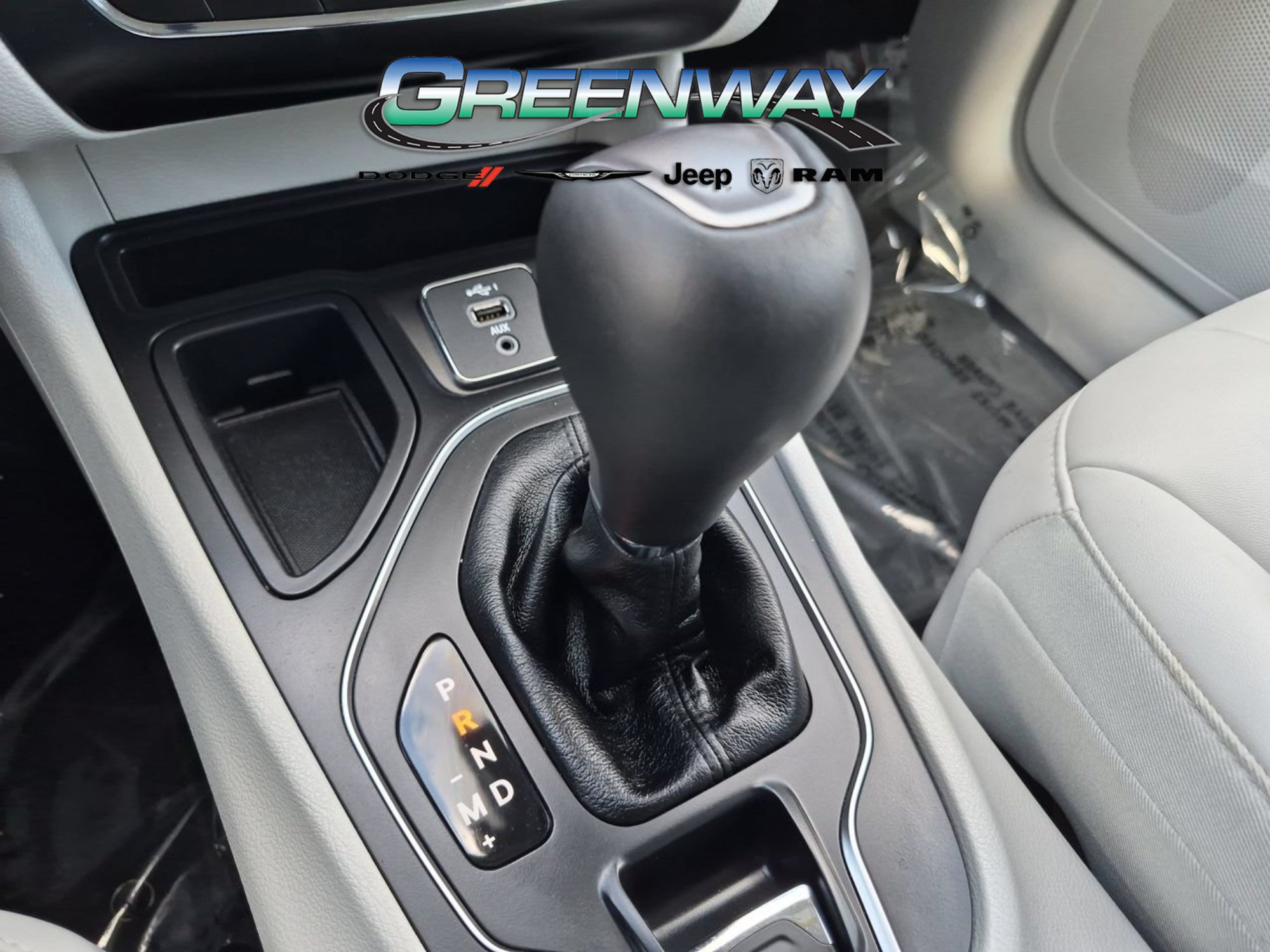 Used 2020 Jeep Cherokee Latitude Plus w/ Comfort/Convenience Group FWD image 13