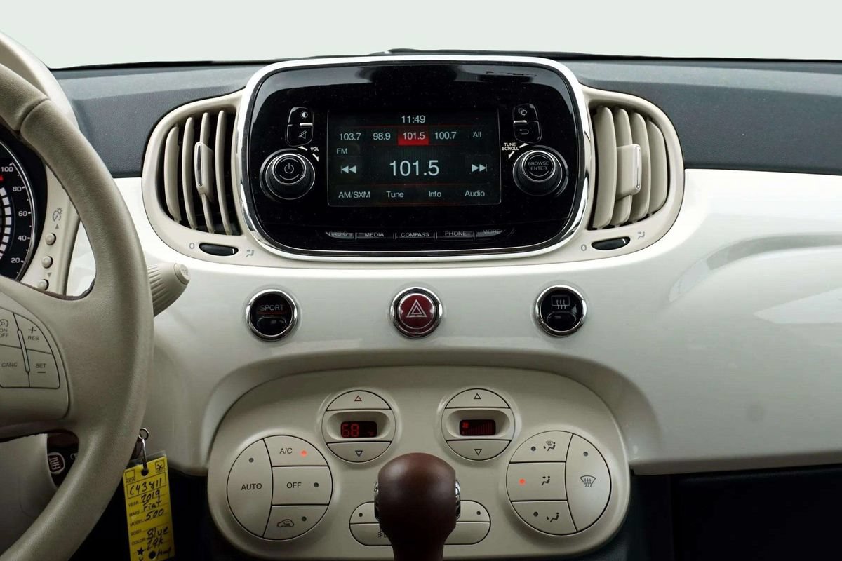 Used 2019 FIAT 500 Lounge FWD image 17