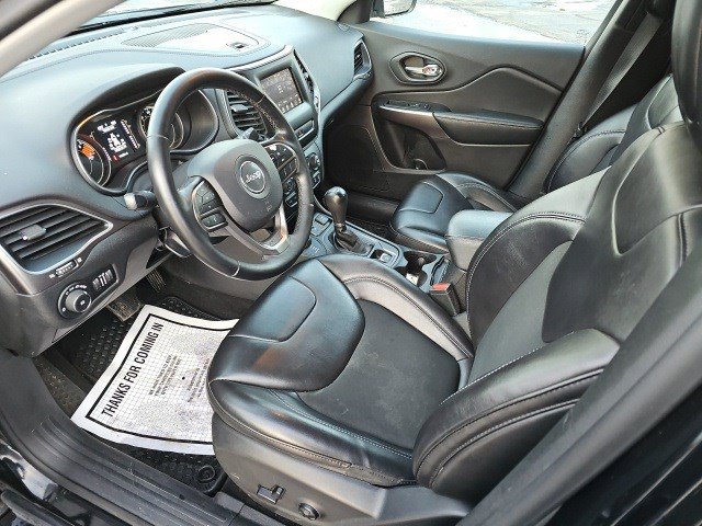 Used 2019 Jeep Cherokee Latitude Plus w/ Cold Weather Group image 20