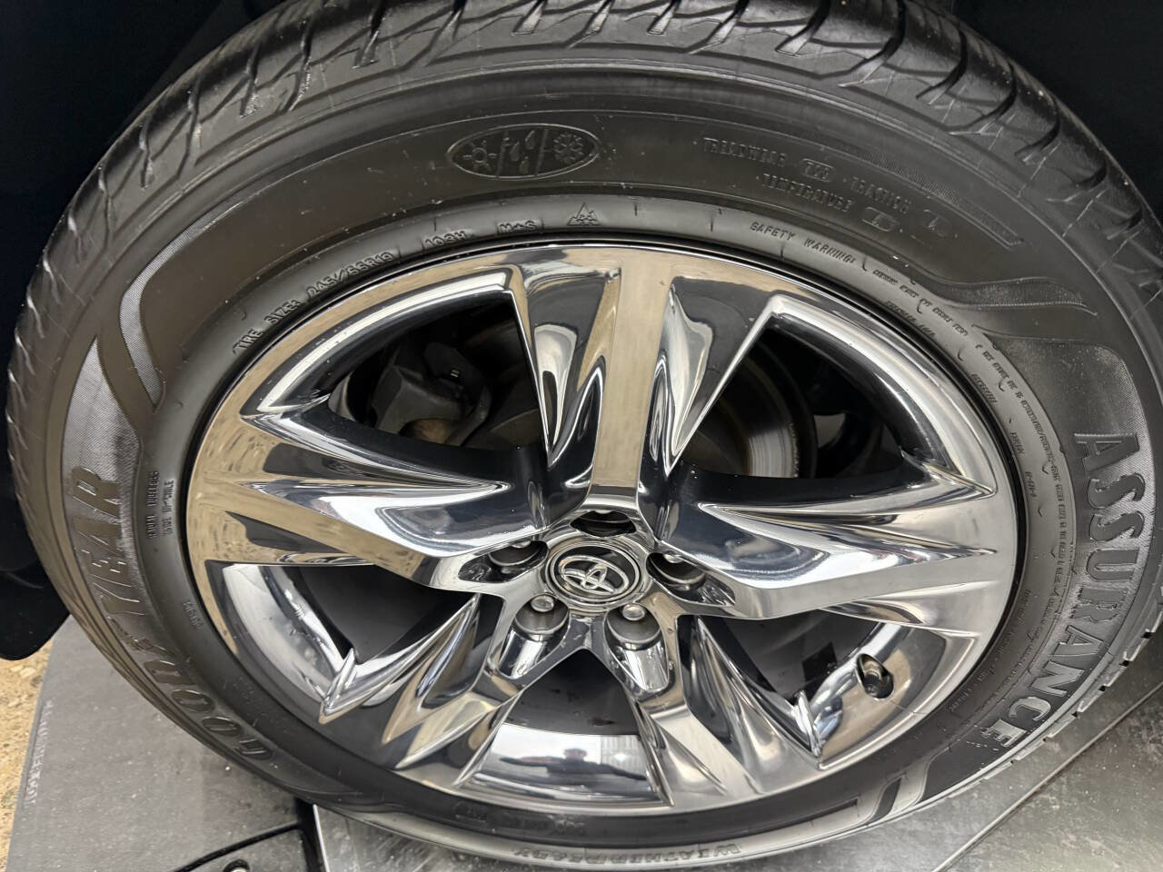 Used 2019 Toyota Highlander Limited Platinum AWD/4WD image 36