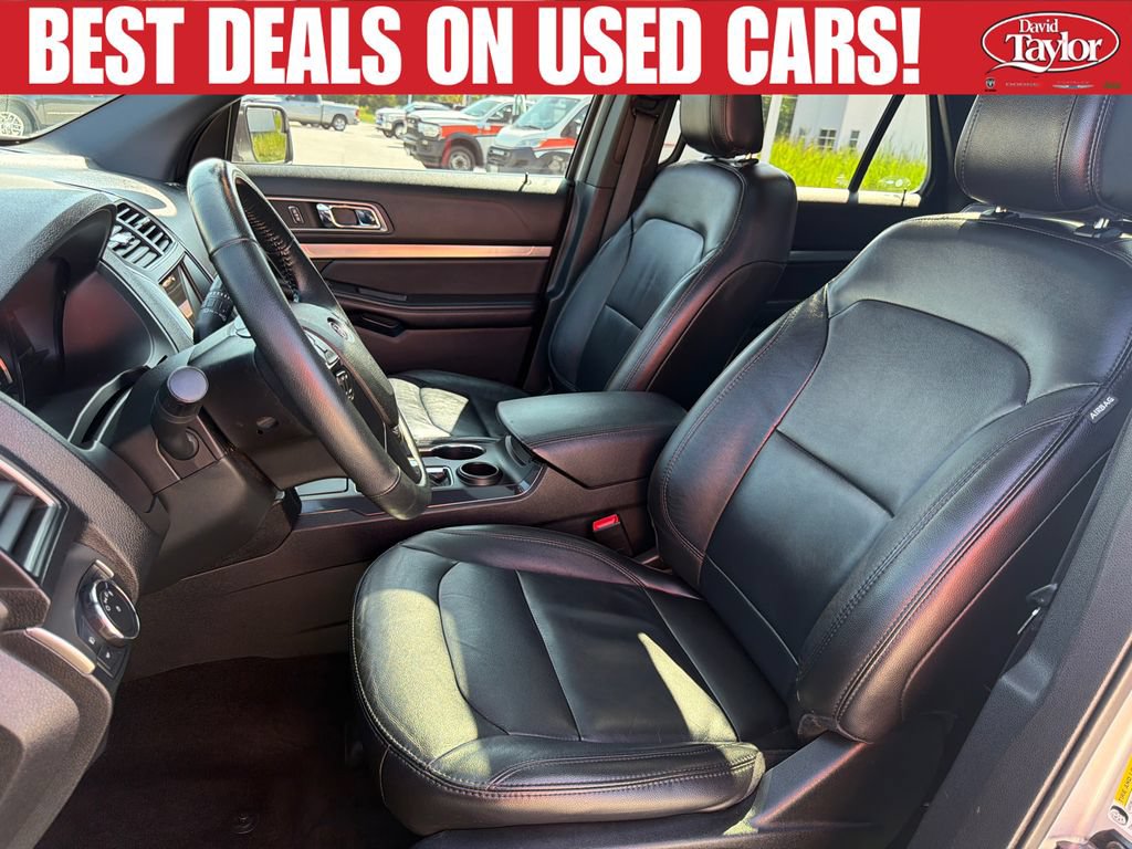 Used 2018 Ford Explorer XLT w/ Equipment Group 202A FWD image 11