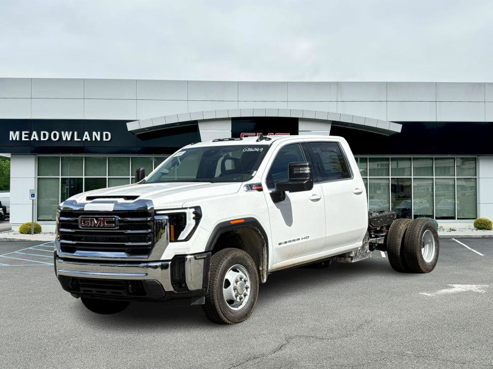New 2026 GMC Sierra 3500 SLE w/ SLE Convenience Package image 1
