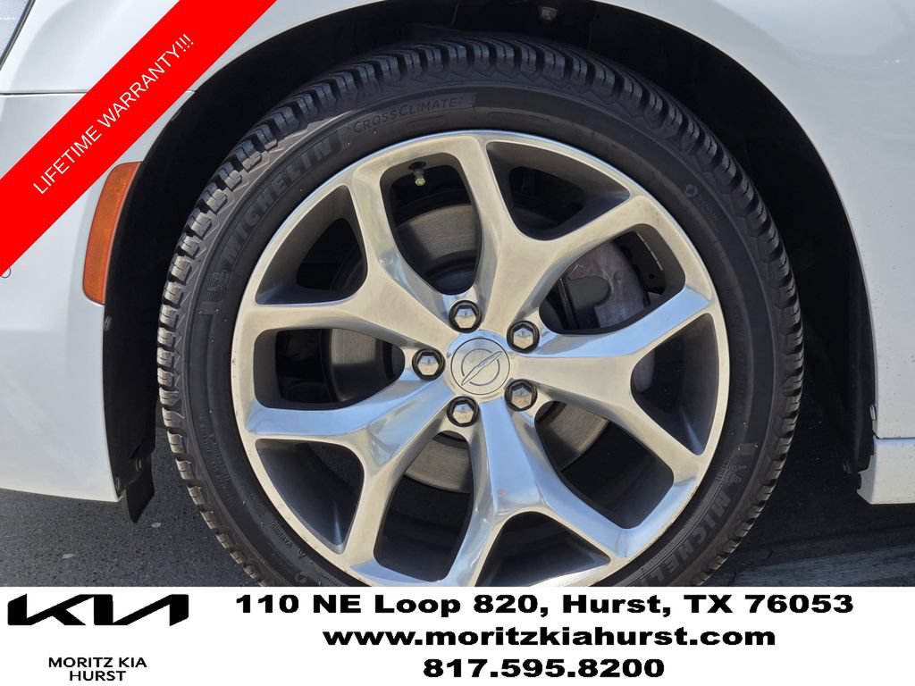 Used 2018 Chrysler 300 C w/ Sun, Sound & Nav Package RWD image 16