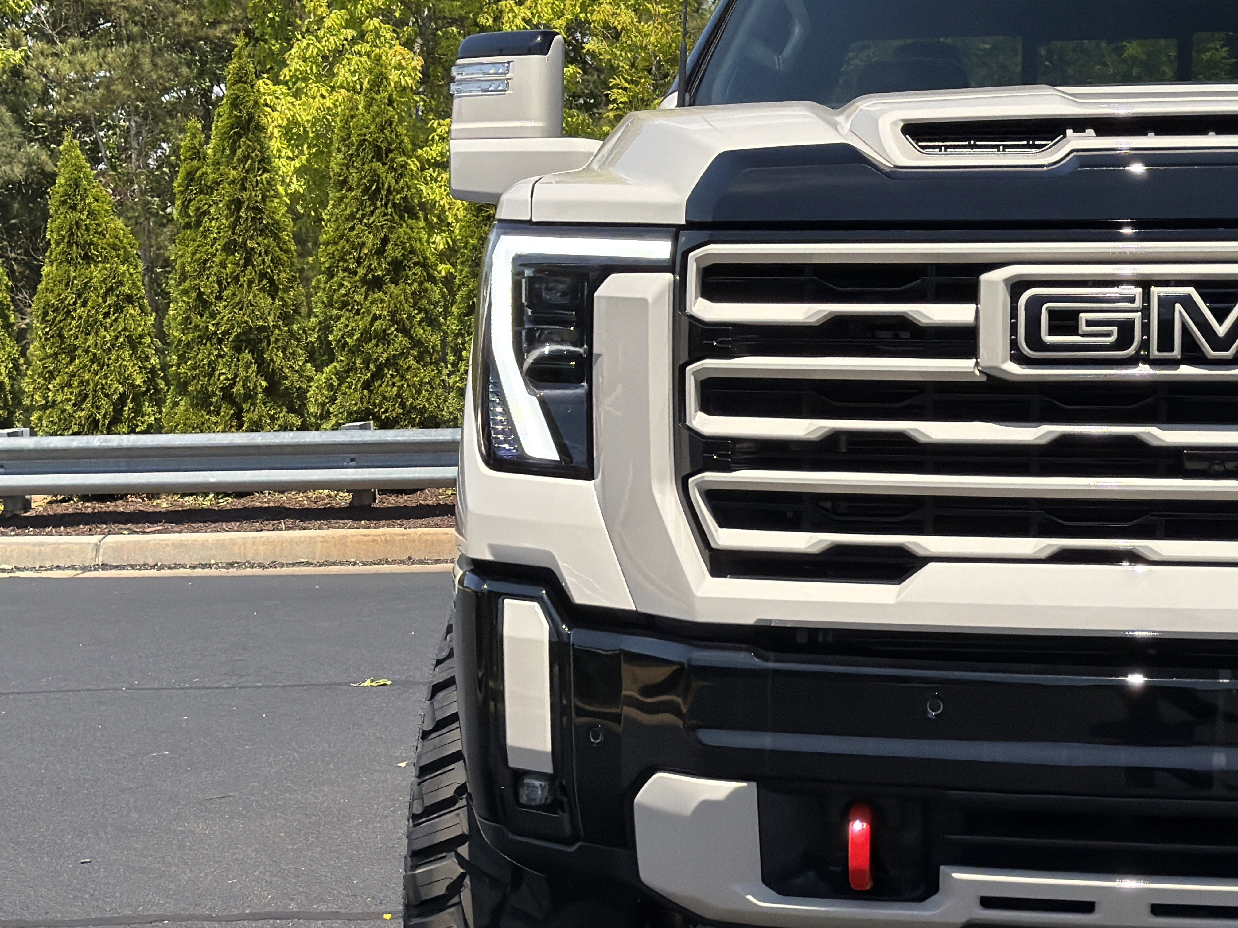 Used 2026 GMC Sierra 2500 AT4X w/ LPO, Black Badging Package AWD/4WD image 18