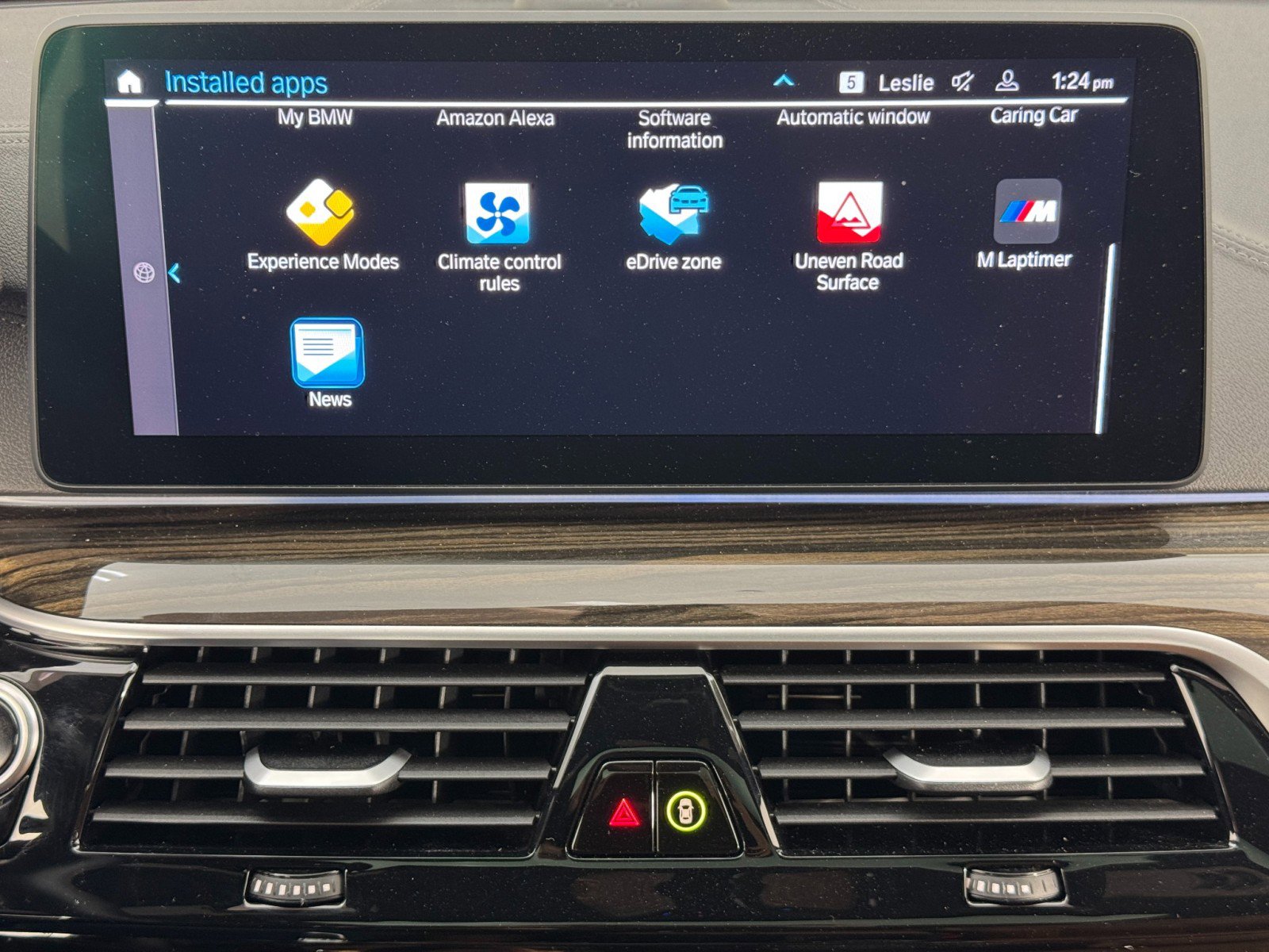 Used 2022 BMW 530e w/ Premium Package RWD image 27