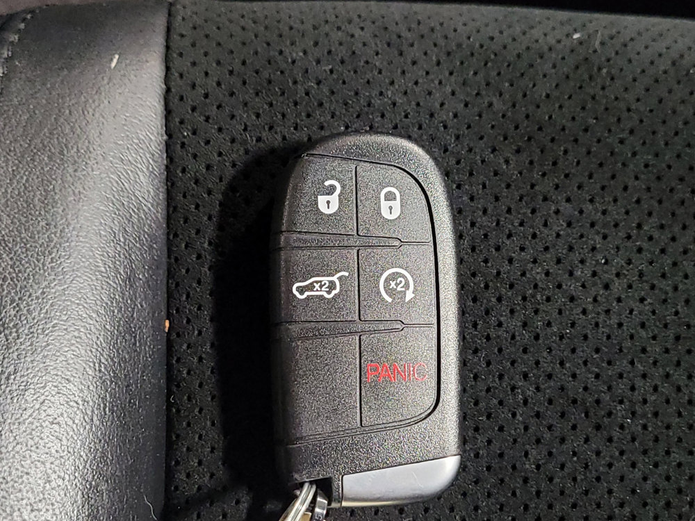 Used 2018 Jeep Grand Cherokee Altitude image 32