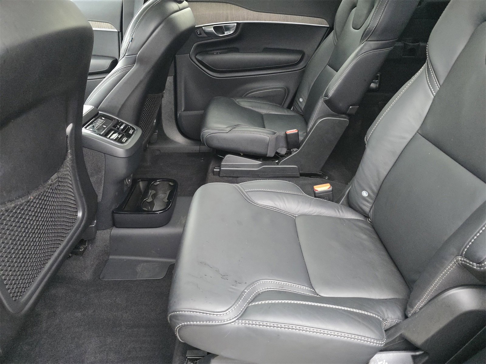 Used 2022 Volvo XC90 T6 Inscription image 12