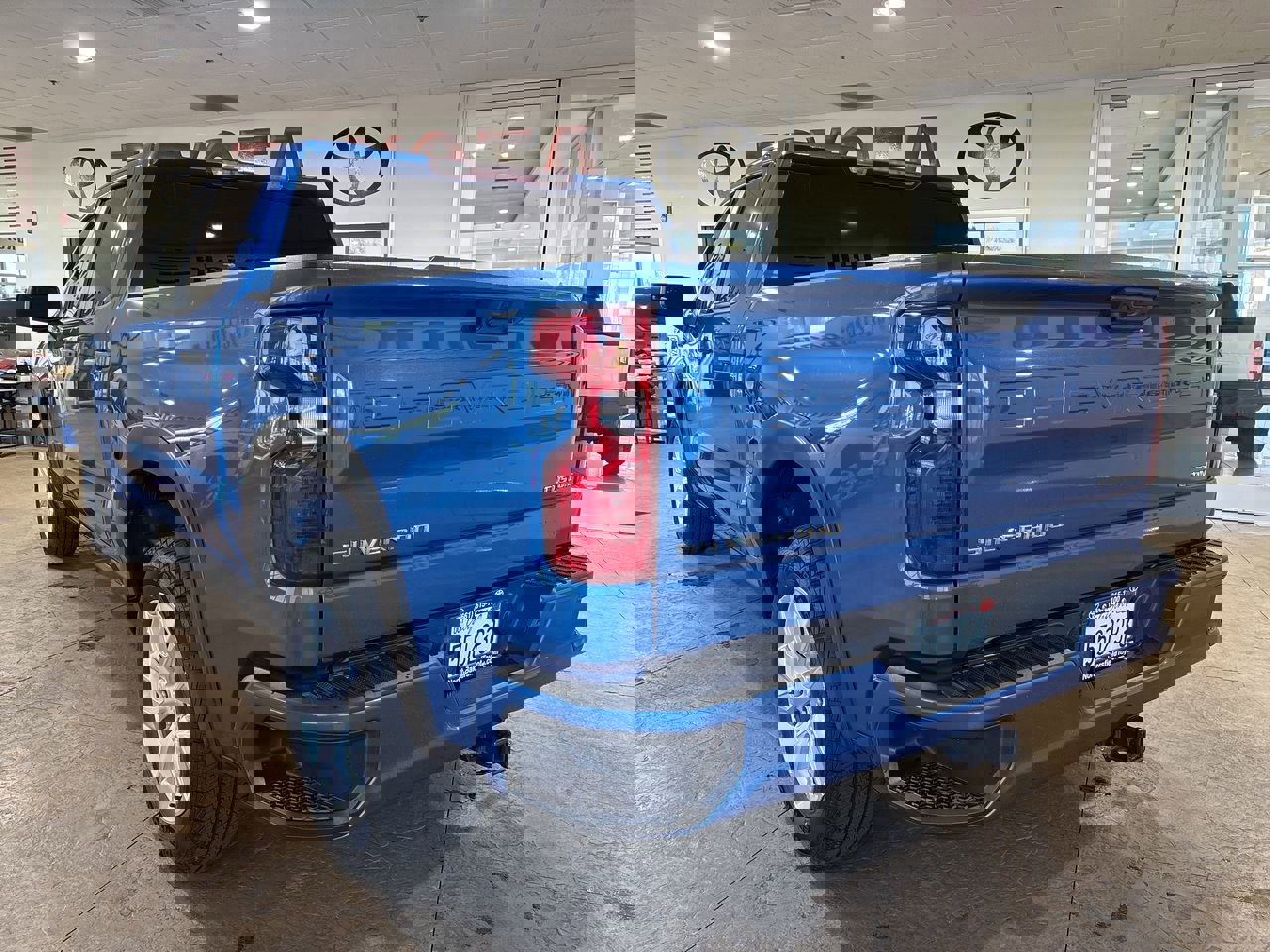 Used 2022 Chevrolet Silverado 1500 Custom image 8