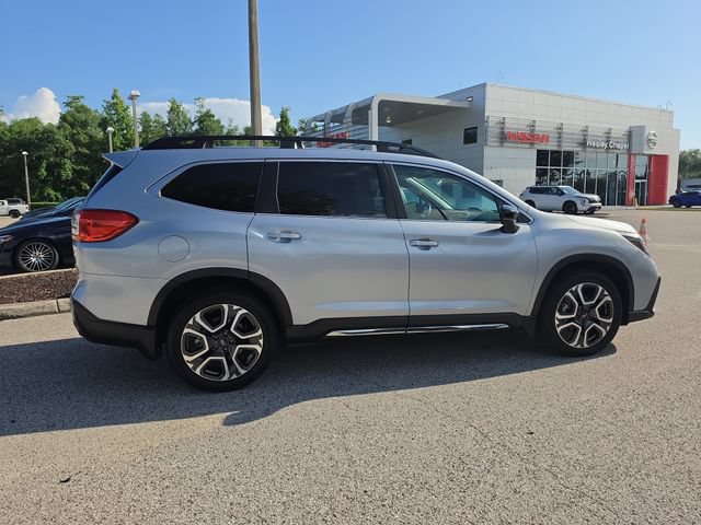 Used 2024 Subaru Ascent Limited w/ Technology Package AWD/4WD image 9