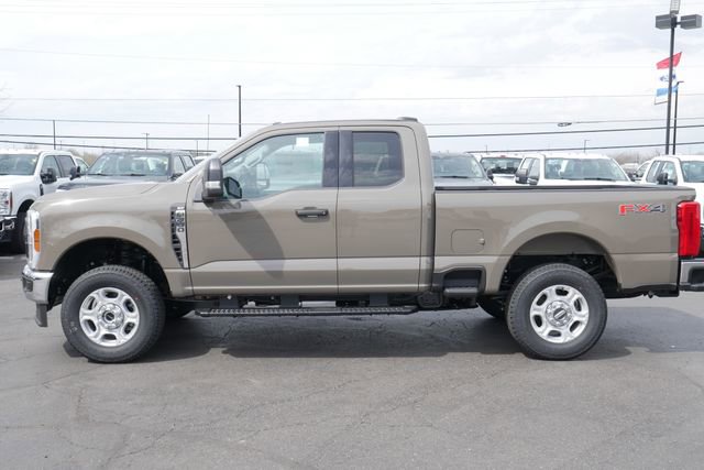 New 2026 Ford F250 XLT w/ FX4 Off-Road Package AWD/4WD image 7