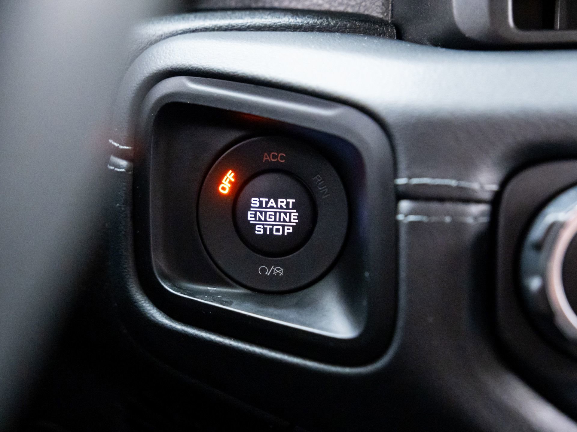 Used 2024 Jeep Wrangler Sahara image 21