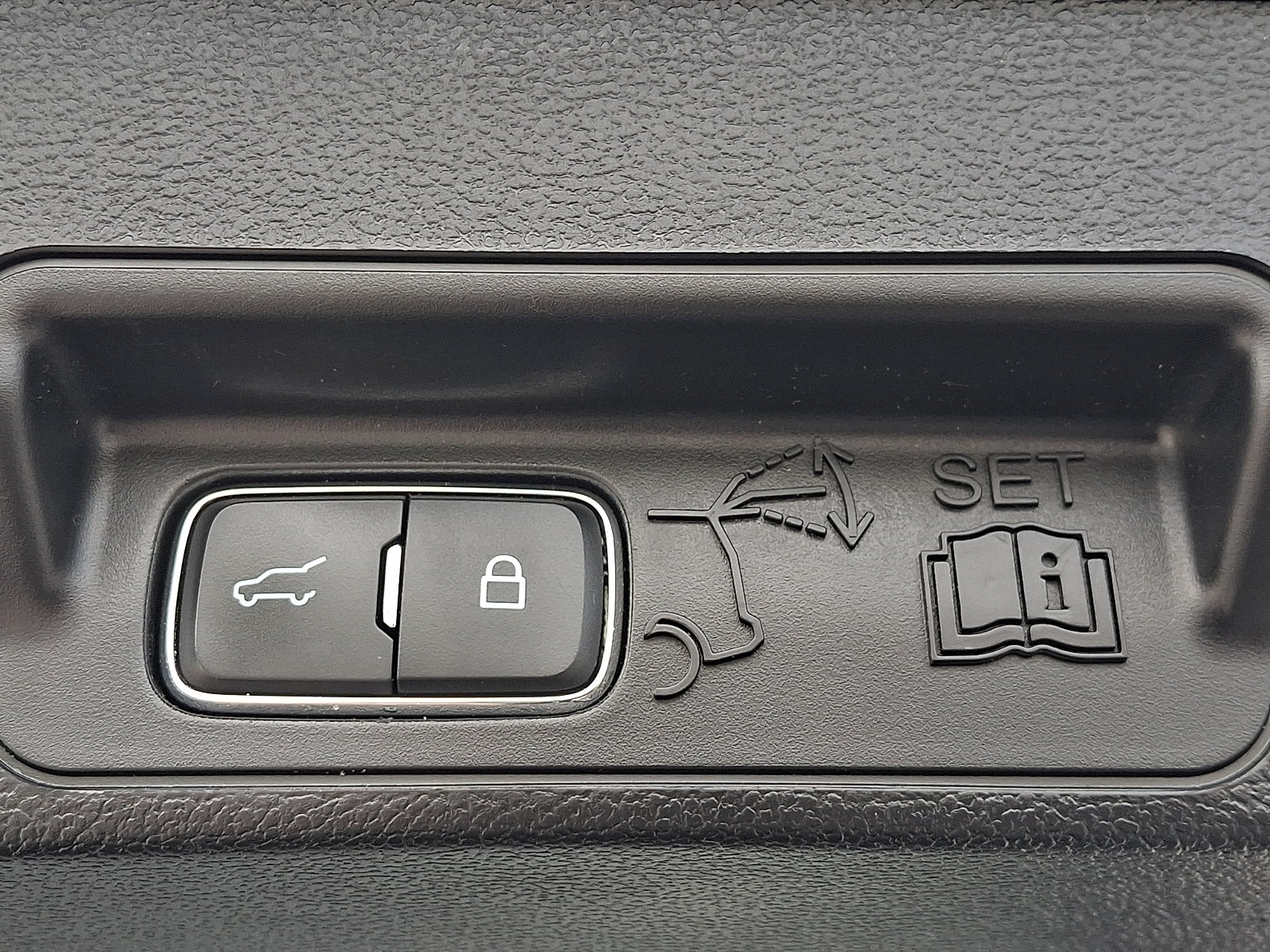 Used 2023 Ford Explorer ST w/ Equipment Group 401A AWD/4WD image 35