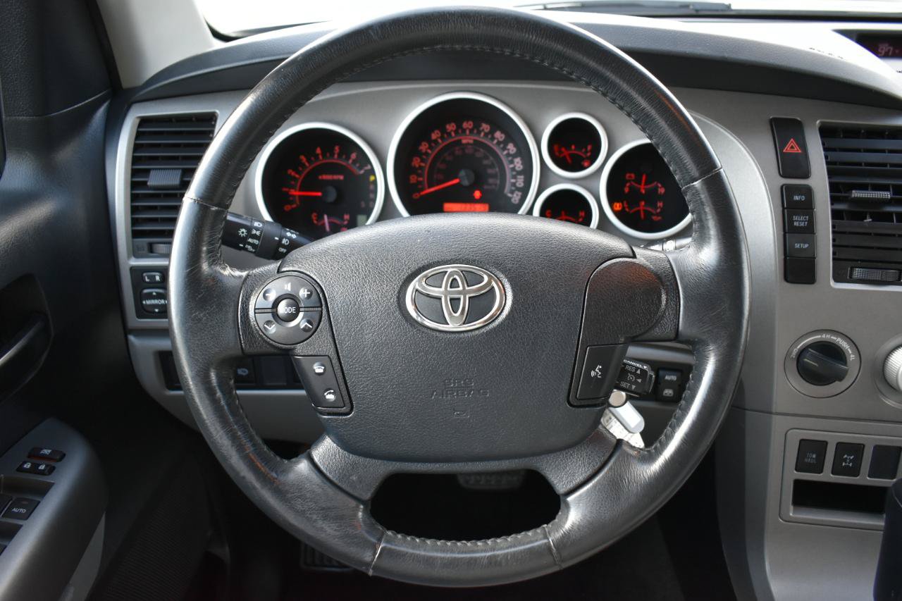 Used 2013 Toyota Sequoia SR5 AWD/4WD image 15