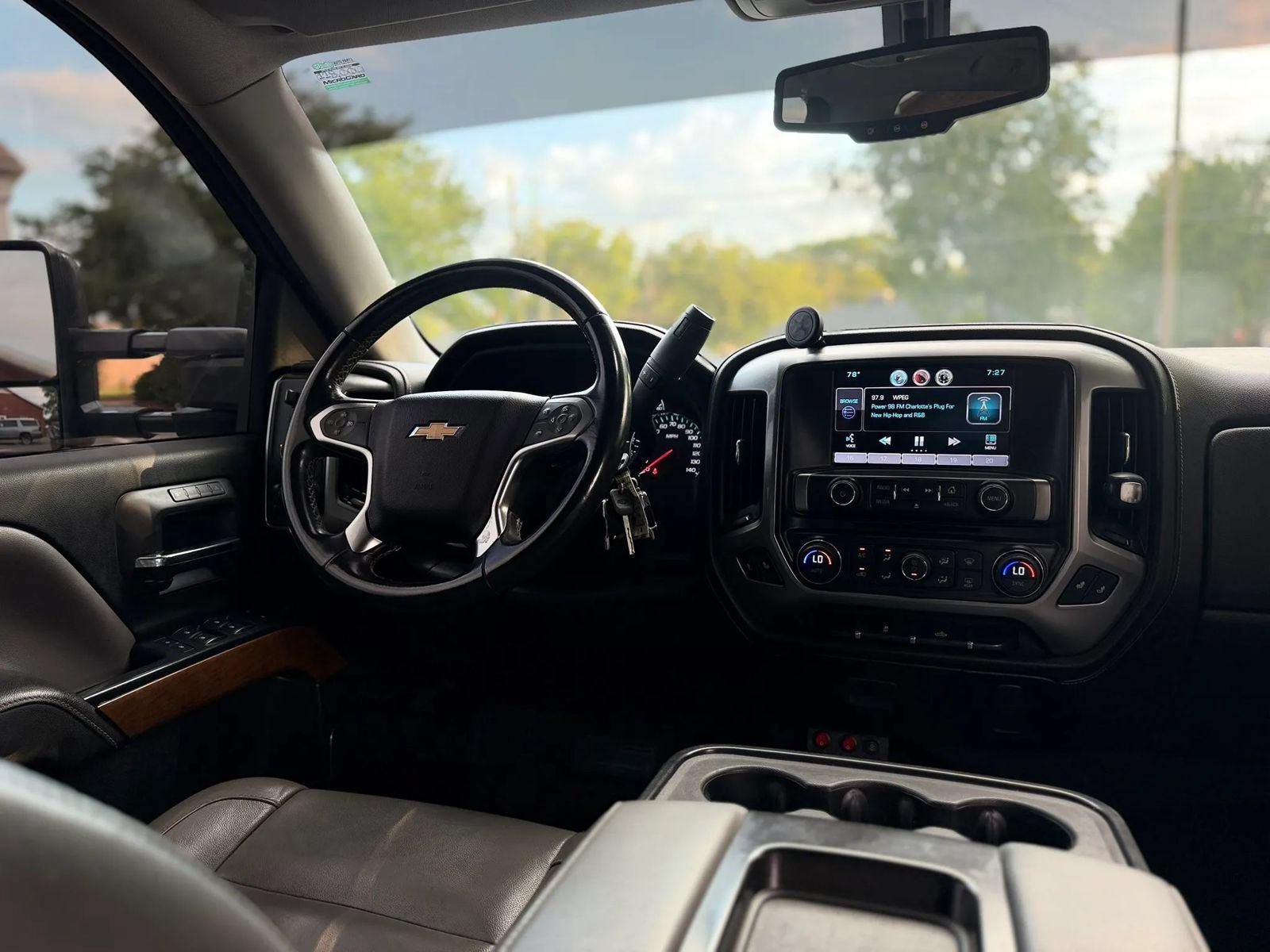 Used 2015 Chevrolet Silverado 1500 LTZ AWD/4WD image 15