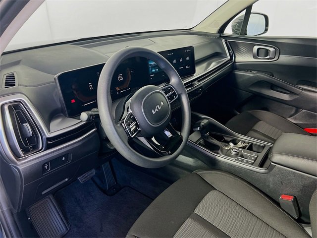 Certified 2024 Kia Sorento LX image 10