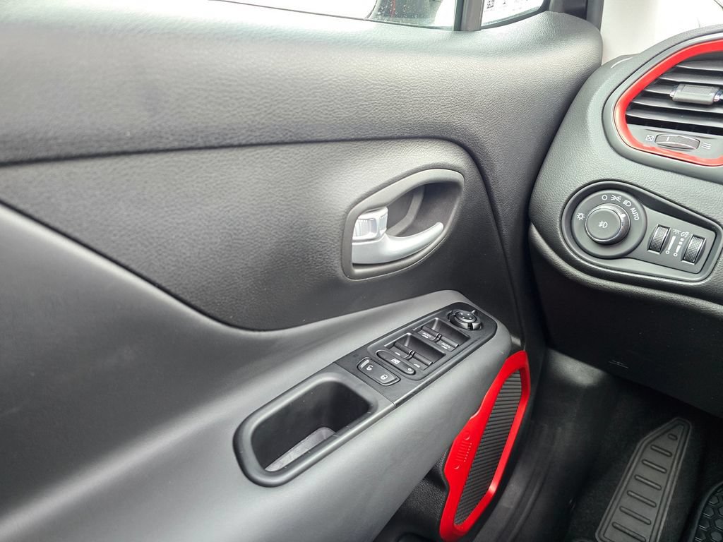 Used 2023 Jeep Renegade Trailhawk w/ Sun/Sound Group AWD/4WD image 35