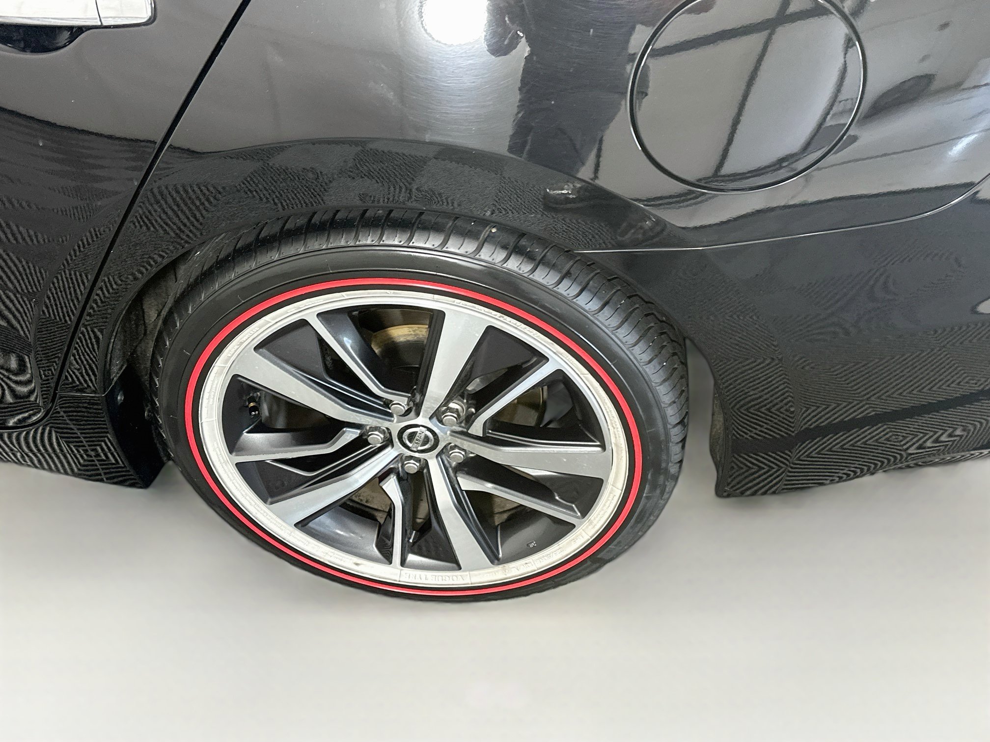 Used 2020 Nissan Maxima 3.5 SV w/ Floor Mat Group FWD image 11