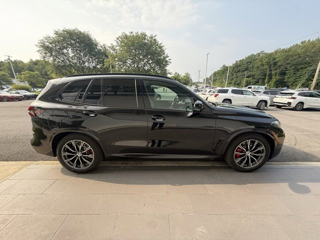 New 2026 BMW X5 xDrive50e image 6