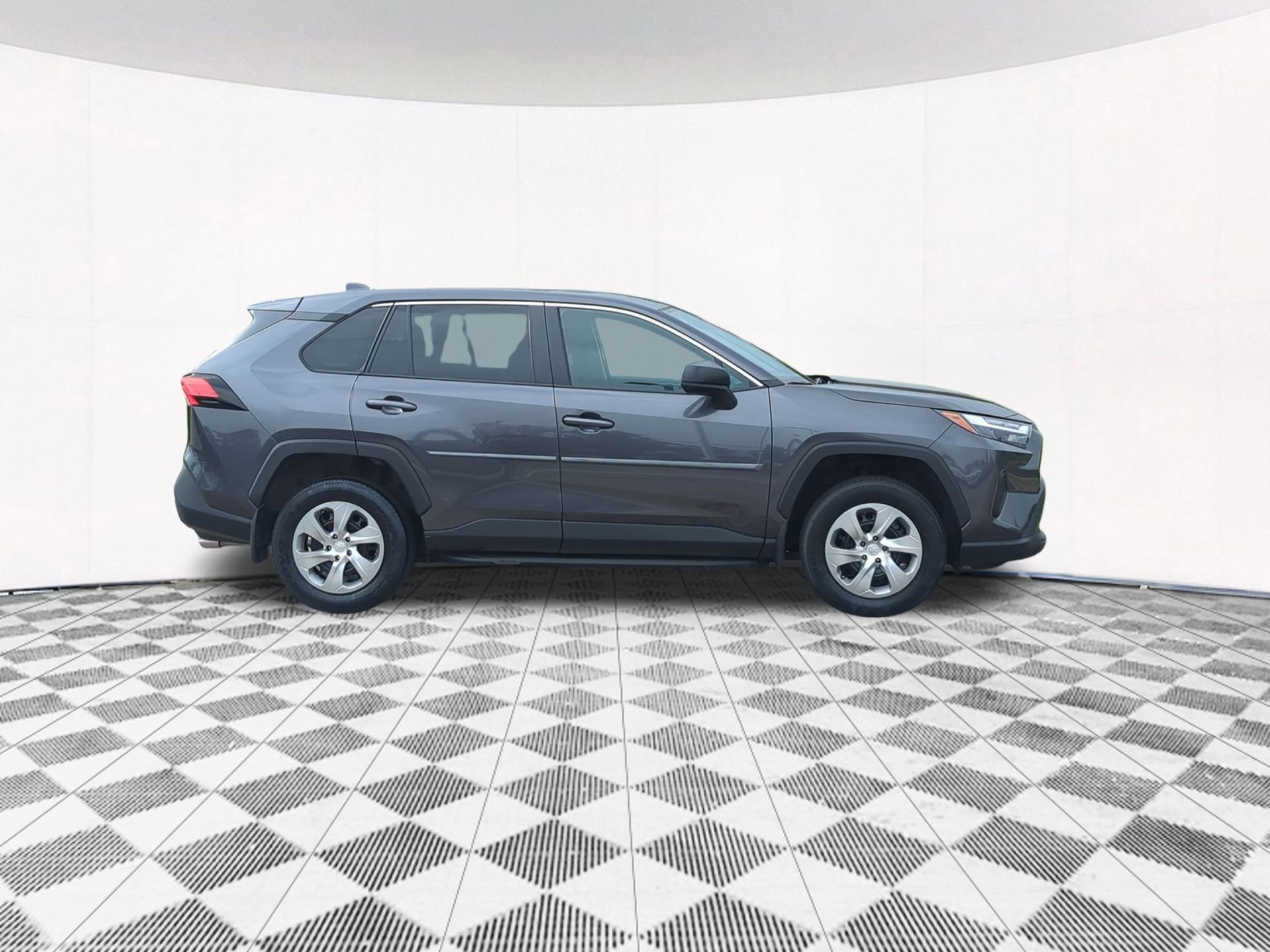 Used 2023 Toyota RAV4 LE AWD/4WD image 13