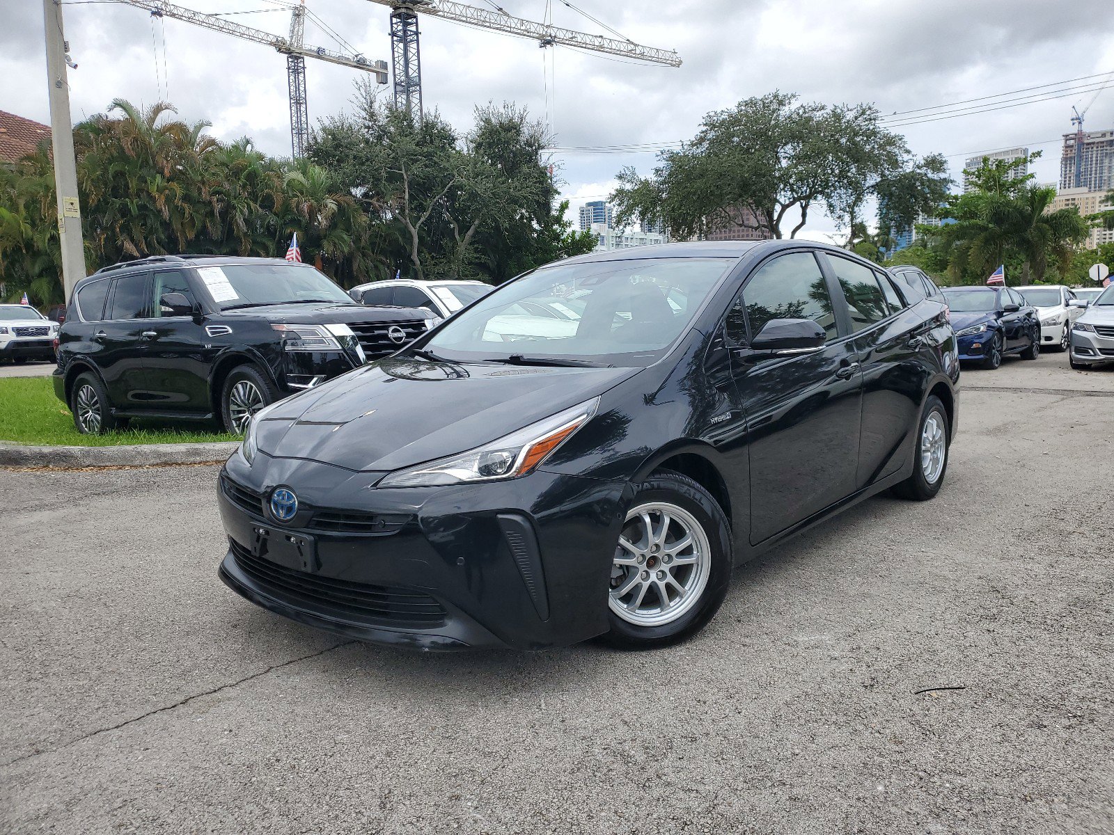 Used 2020 Toyota Prius LE image 31