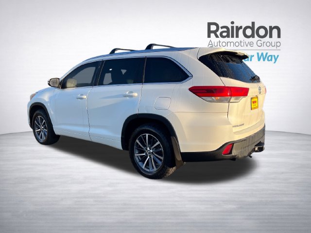 Used 2017 Toyota Highlander XLE AWD/4WD image 5