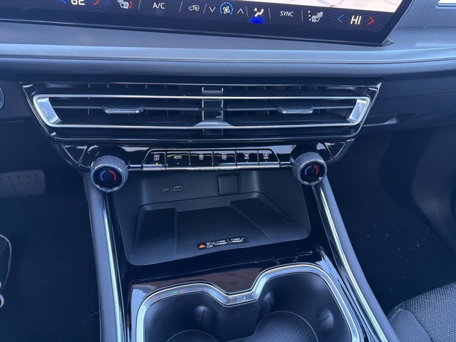 New 2026 Chevrolet Traverse LT w/ Sun and Wheel Package image 19