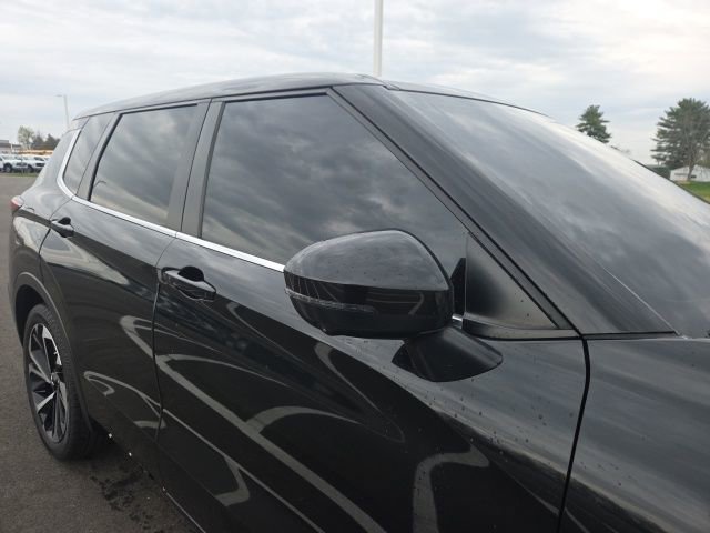 Used 2022 Mitsubishi Outlander SE AWD/4WD image 5