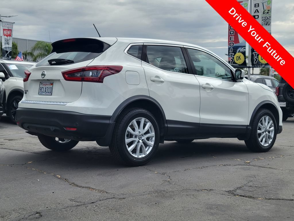 Used 2022 Nissan Rogue Sport S FWD image 4