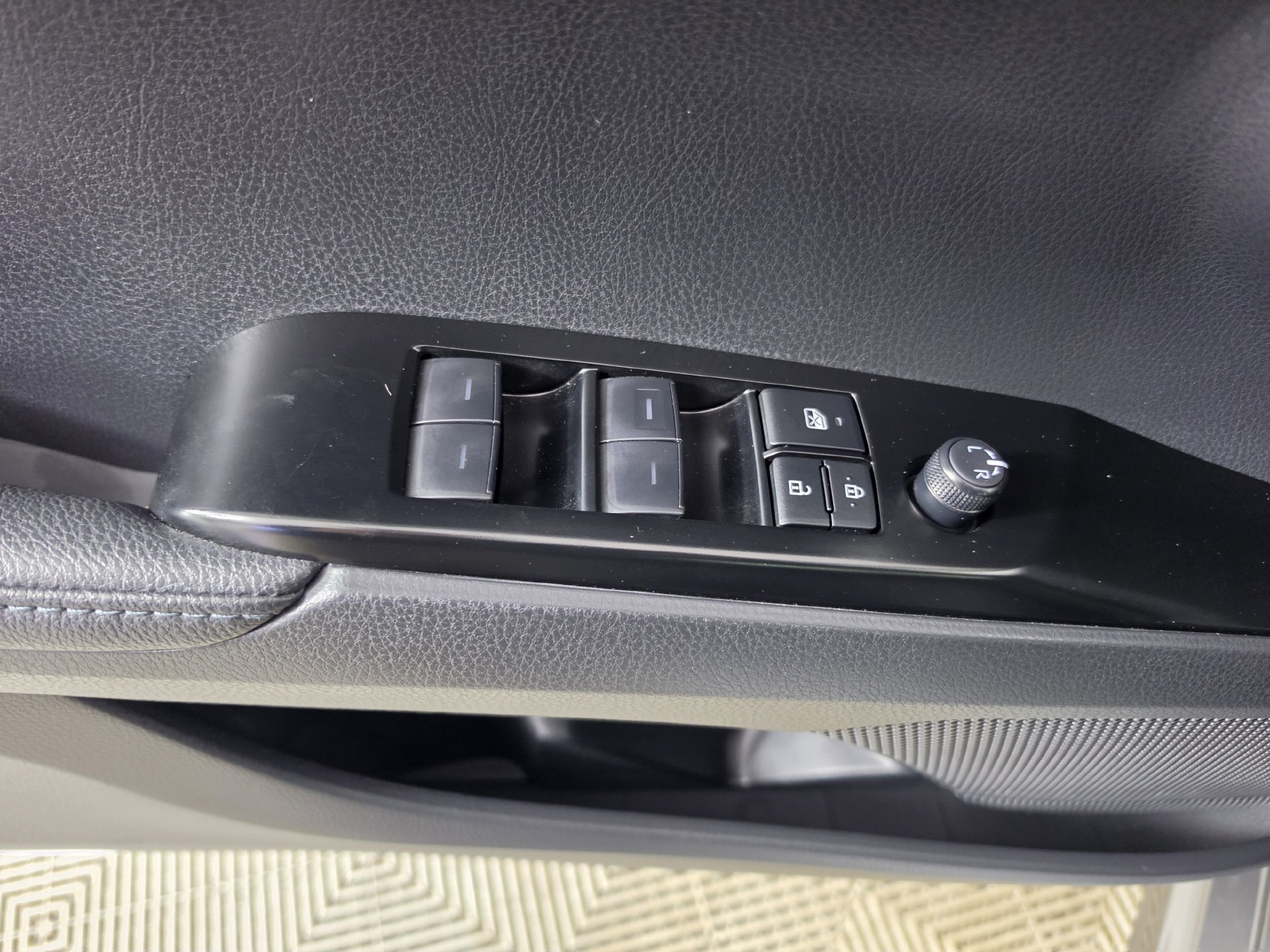 Used 2026 Toyota Camry XSE FWD image 6