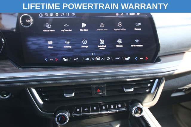 Used 2025 Chevrolet Suburban Z71 AWD/4WD image 21